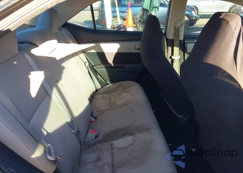 2014 Toyota Corolla Le Plus z USA, uszkodzony, nr VIN 2T1BURHEXEC089042